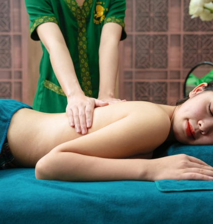 massage đả thông kinh lạc